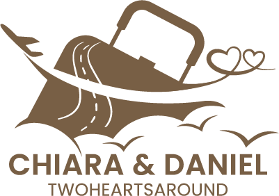 logotwoheartsaround